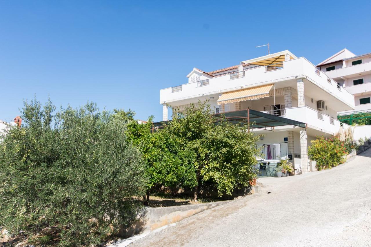 Apartmani Zana Okrug Gornji Exteriör bild
