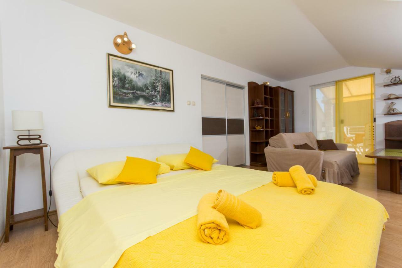 Apartmani Zana Okrug Gornji Exteriör bild