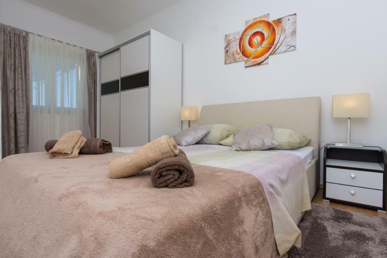 Apartmani Zana Okrug Gornji Exteriör bild