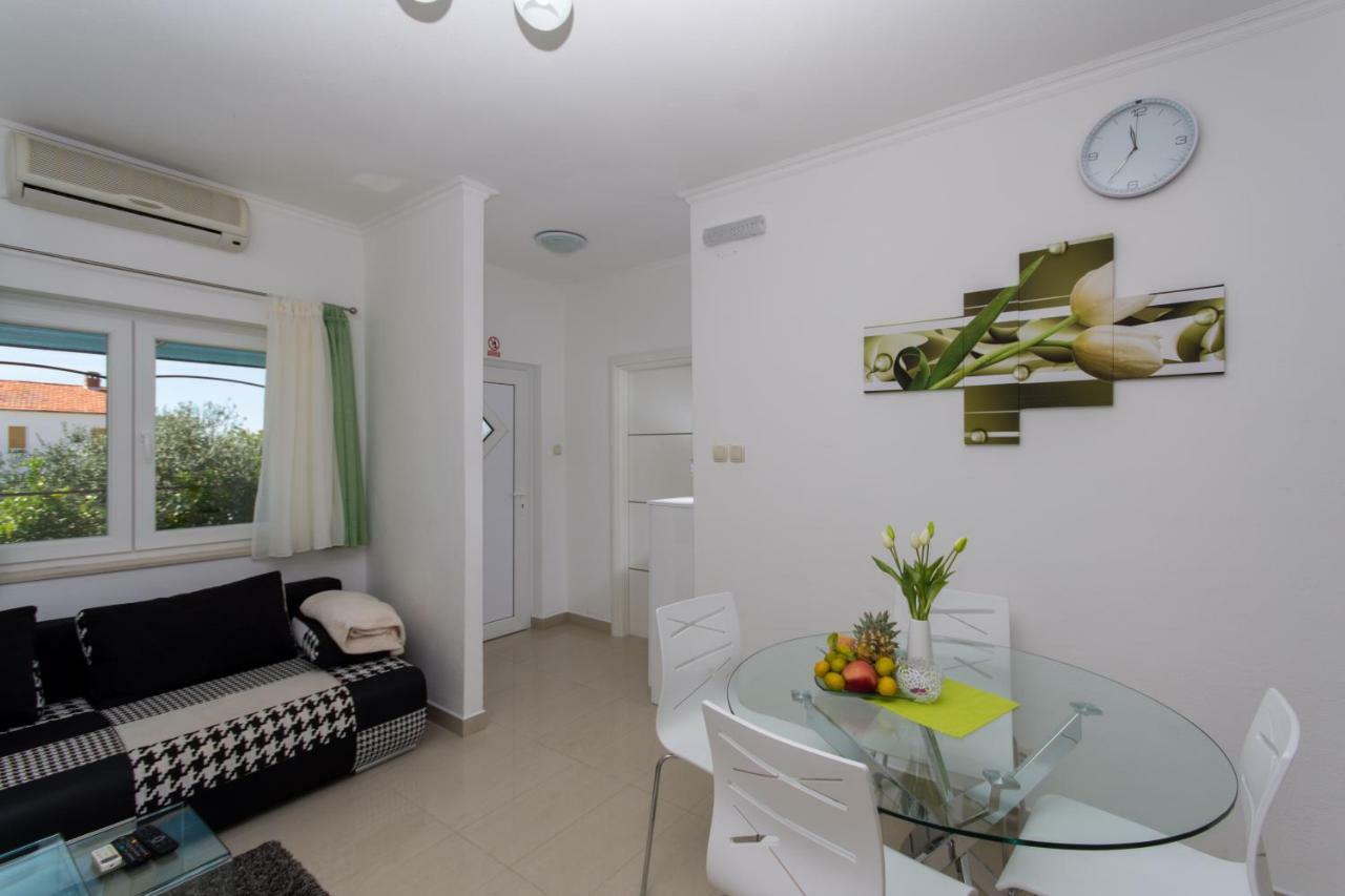 Apartmani Zana Okrug Gornji Exteriör bild